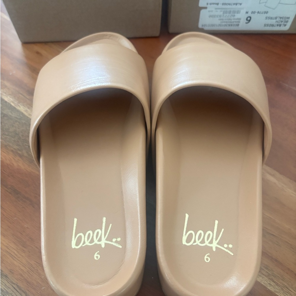 Beek Albatross Leather Platform Slides - Picture 2 of 5